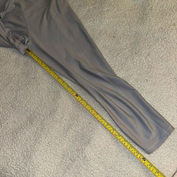 Under Armour Women’s Athletic Compression Leggings Light Gray 1X NWOT - Picture 10 of 11